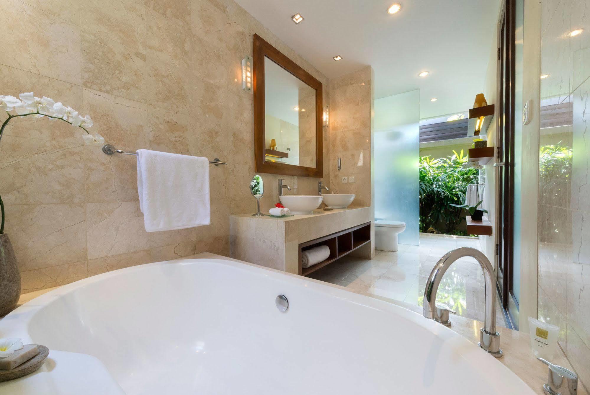 Lakshmi Villas Seminyak  Bagian luar foto
